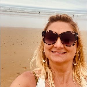 Meet your Posher, Andrea